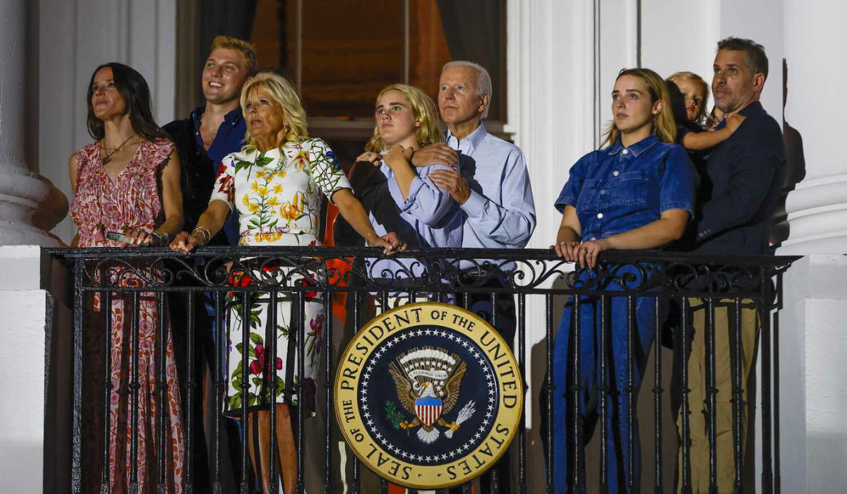 photo; joe biden and family